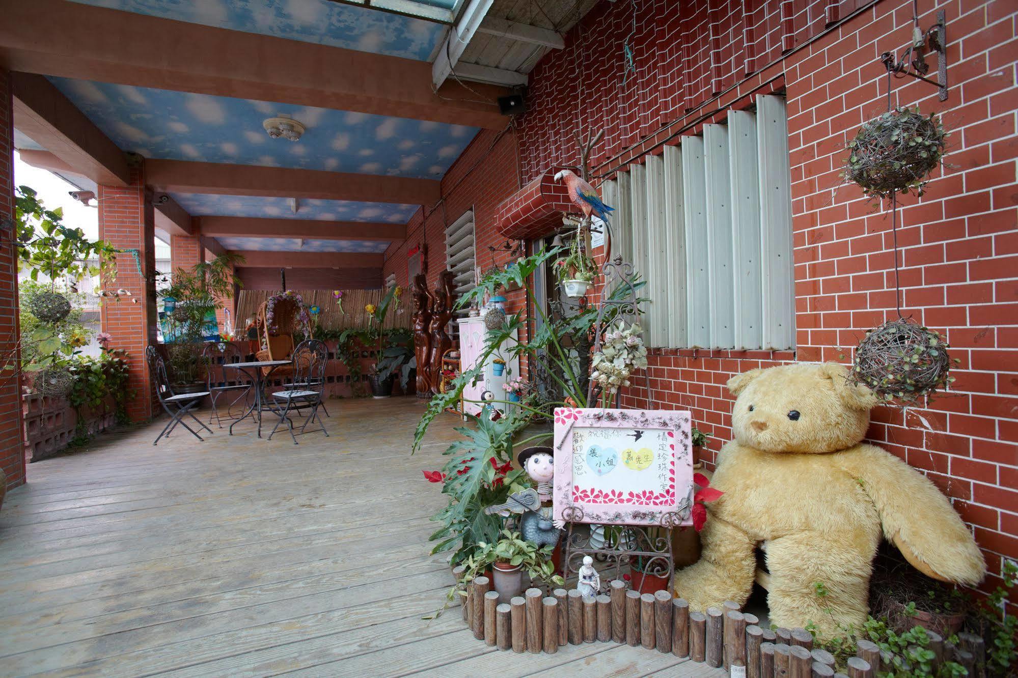 Love In Pearl Hostel Yilan Exterior foto